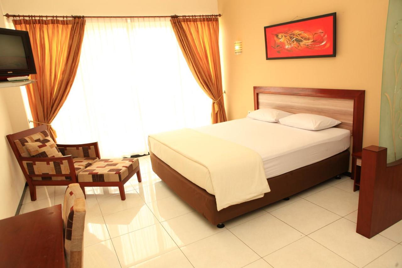 Arya Graha Semarang Hotel Exterior photo