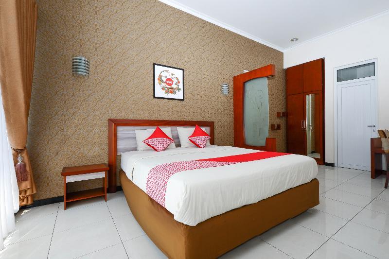 Arya Graha Semarang Hotel Exterior photo