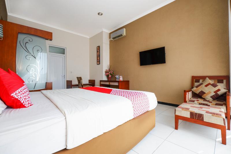 Arya Graha Semarang Hotel Exterior photo