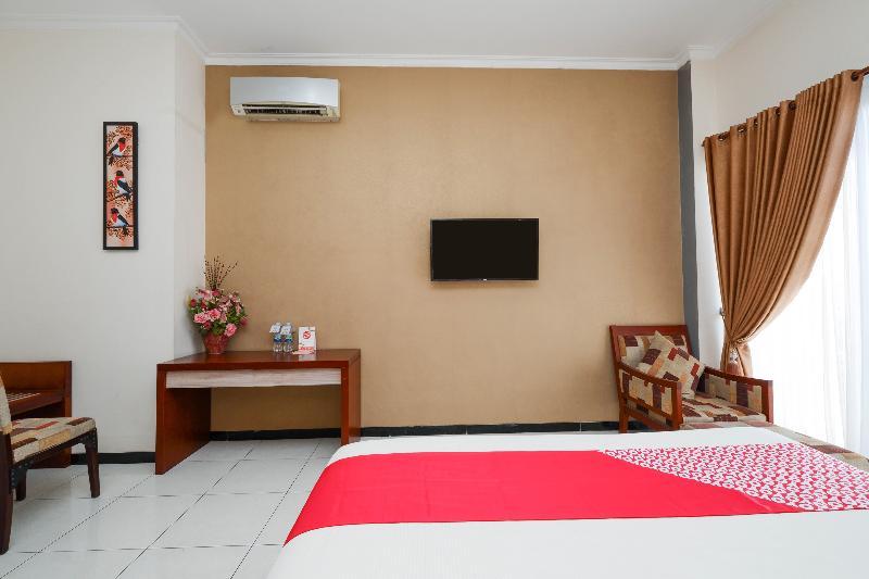 Arya Graha Semarang Hotel Exterior photo