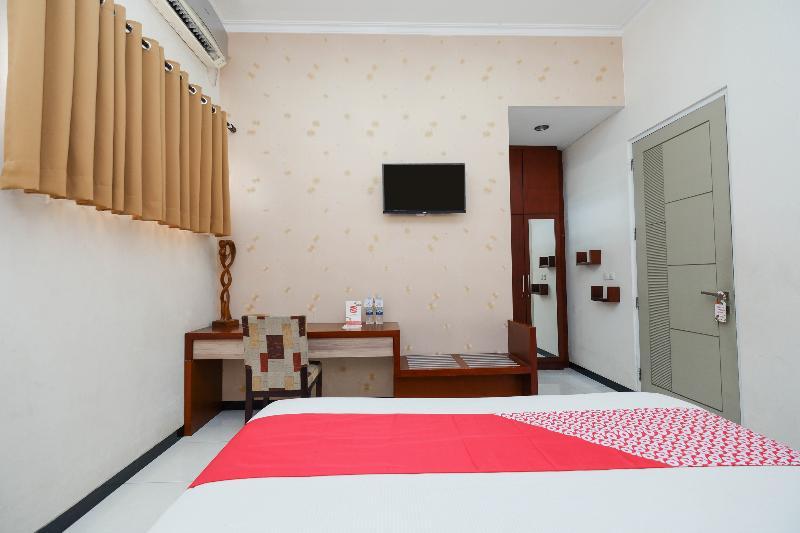 Arya Graha Semarang Hotel Exterior photo