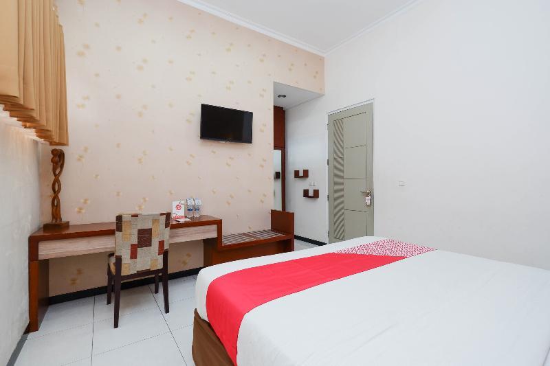 Arya Graha Semarang Hotel Exterior photo