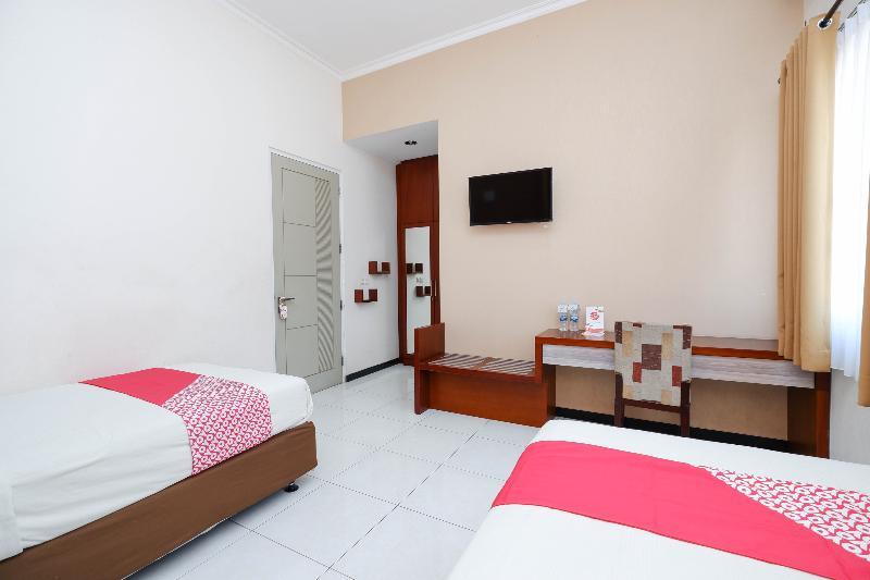 Arya Graha Semarang Hotel Exterior photo